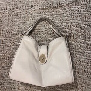 COACH Carlyle Bag Ivory Leather
